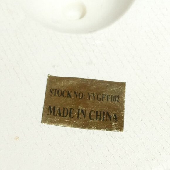 Collectible Willow Hall - The Bride 4 Piece Set: Hat, Shoe, Purse & Hat Stand - Picture 7 of 13